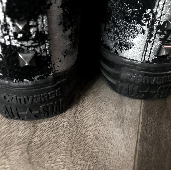 Converse Leather Chuck Taylor Sneakers Size 7.5 - Picture 2 of 7